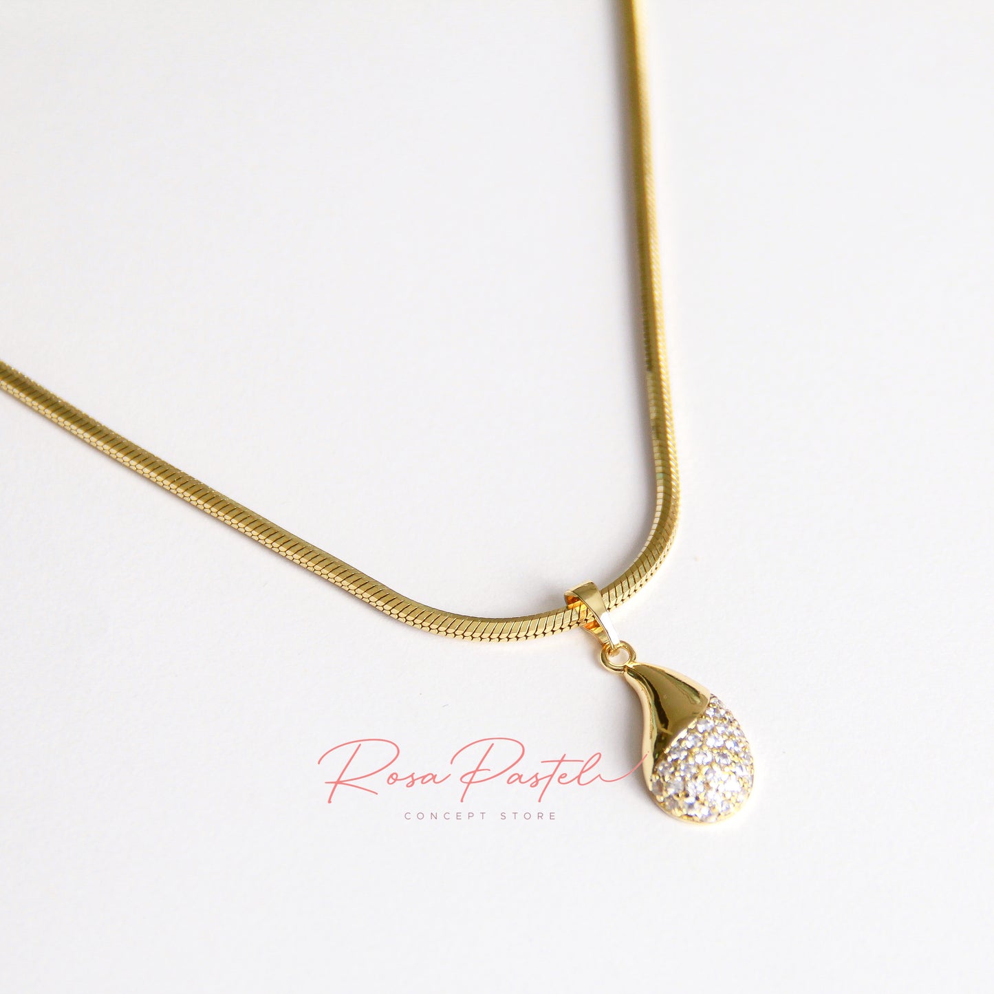 Collar en baño de oro 18k