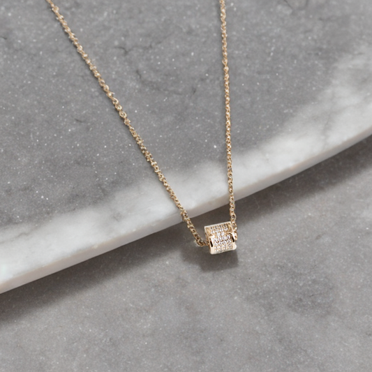 Collar en baño de oro 18k