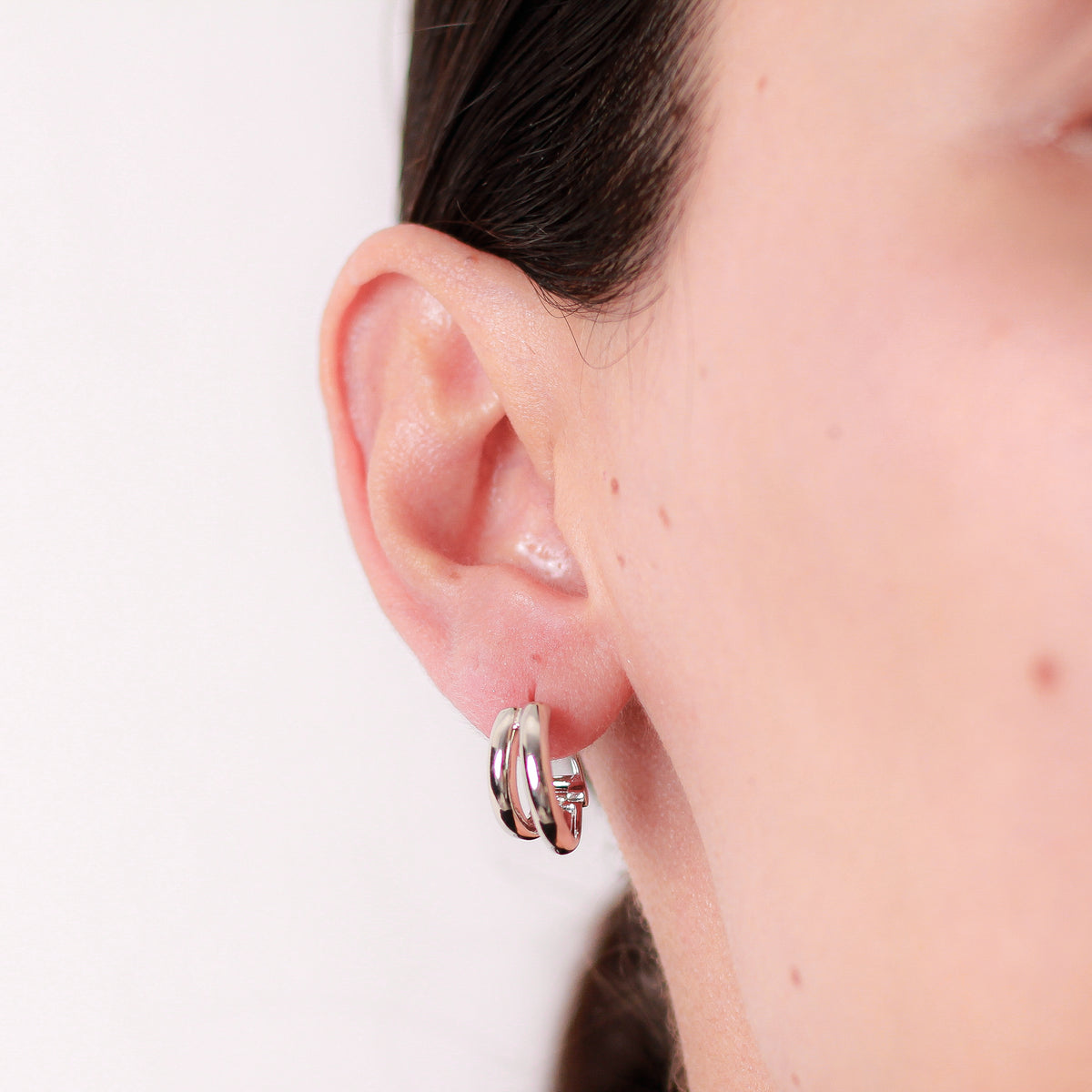 Arete en baño de Rodio