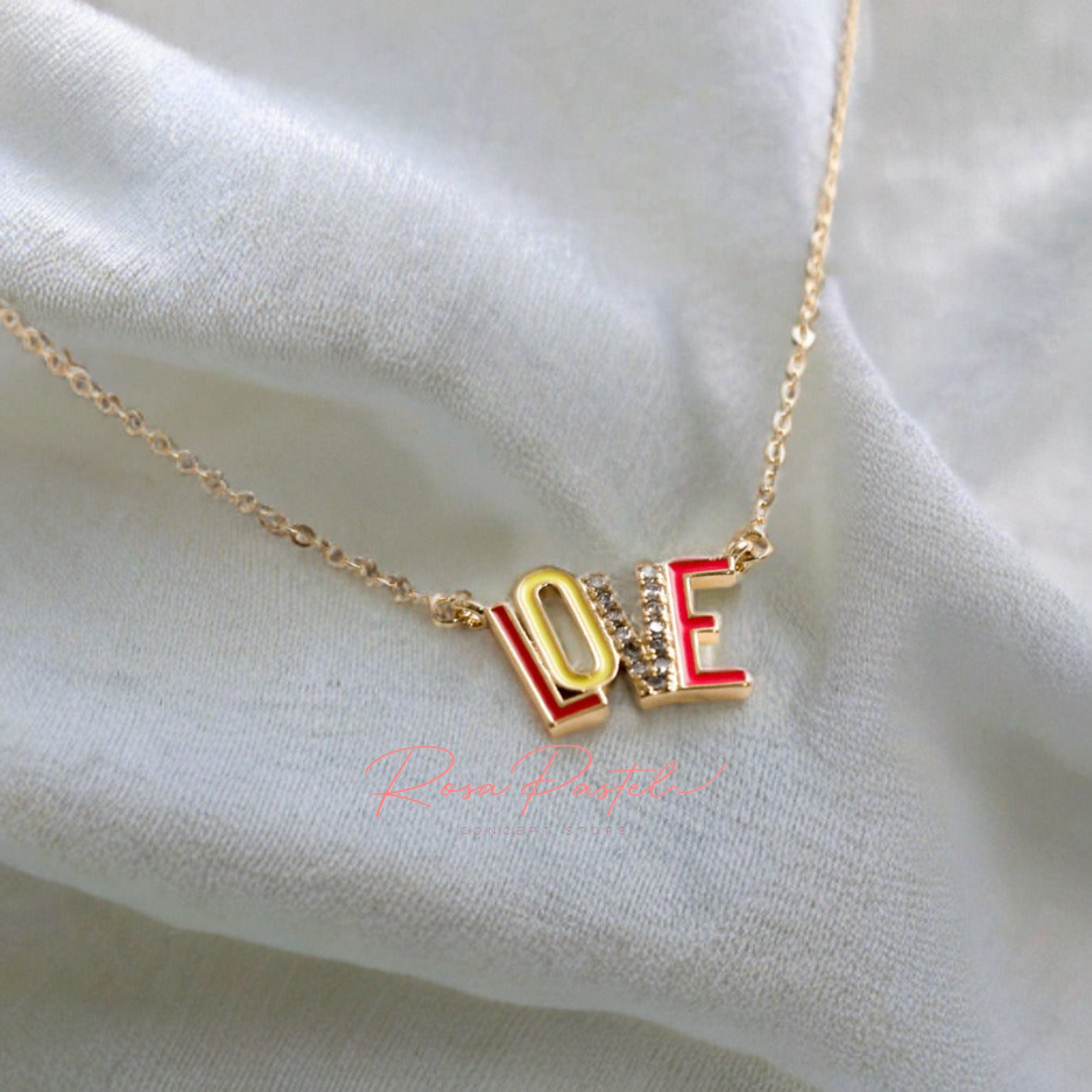 Collar en baño de oro 18k