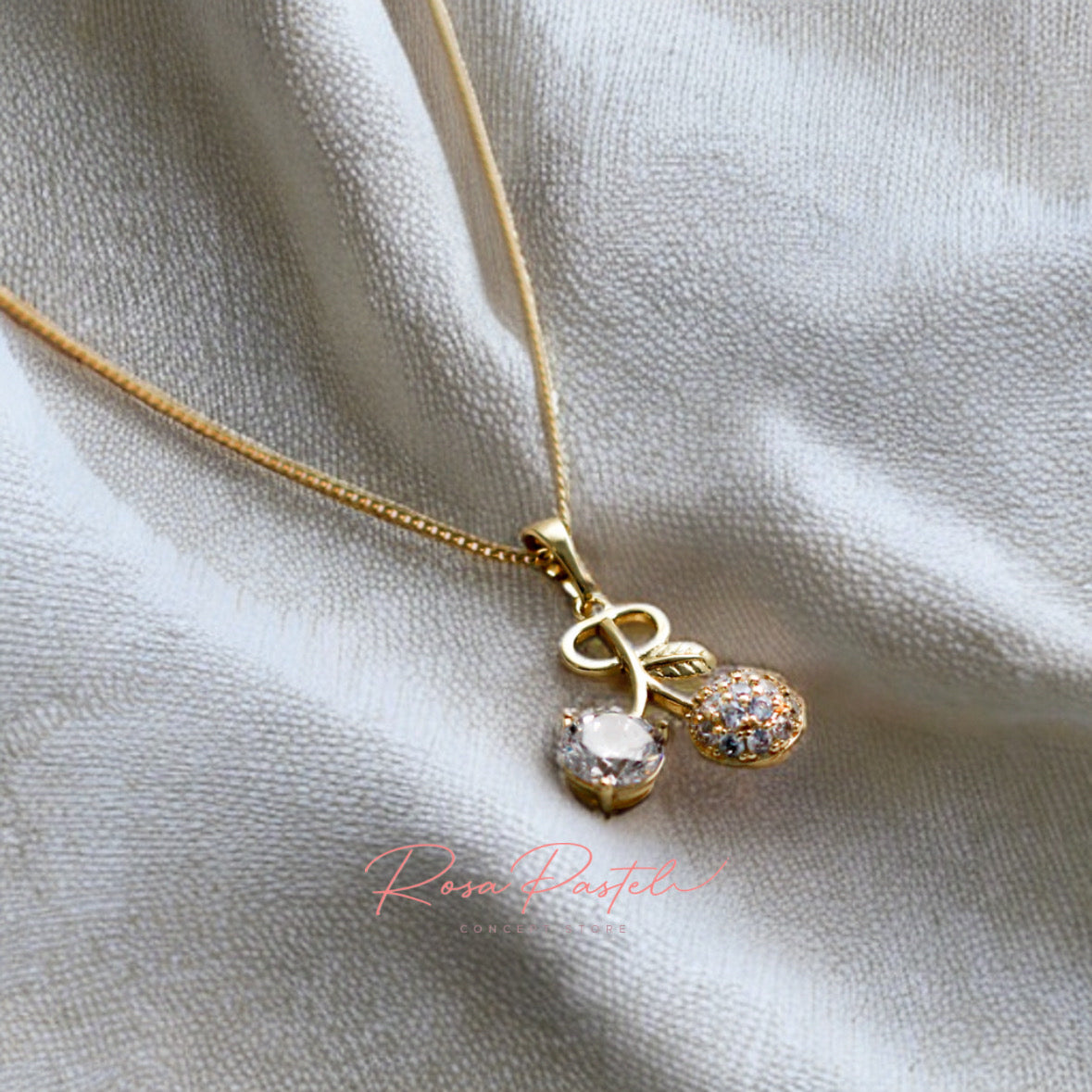 Collar en baño de oro 18k