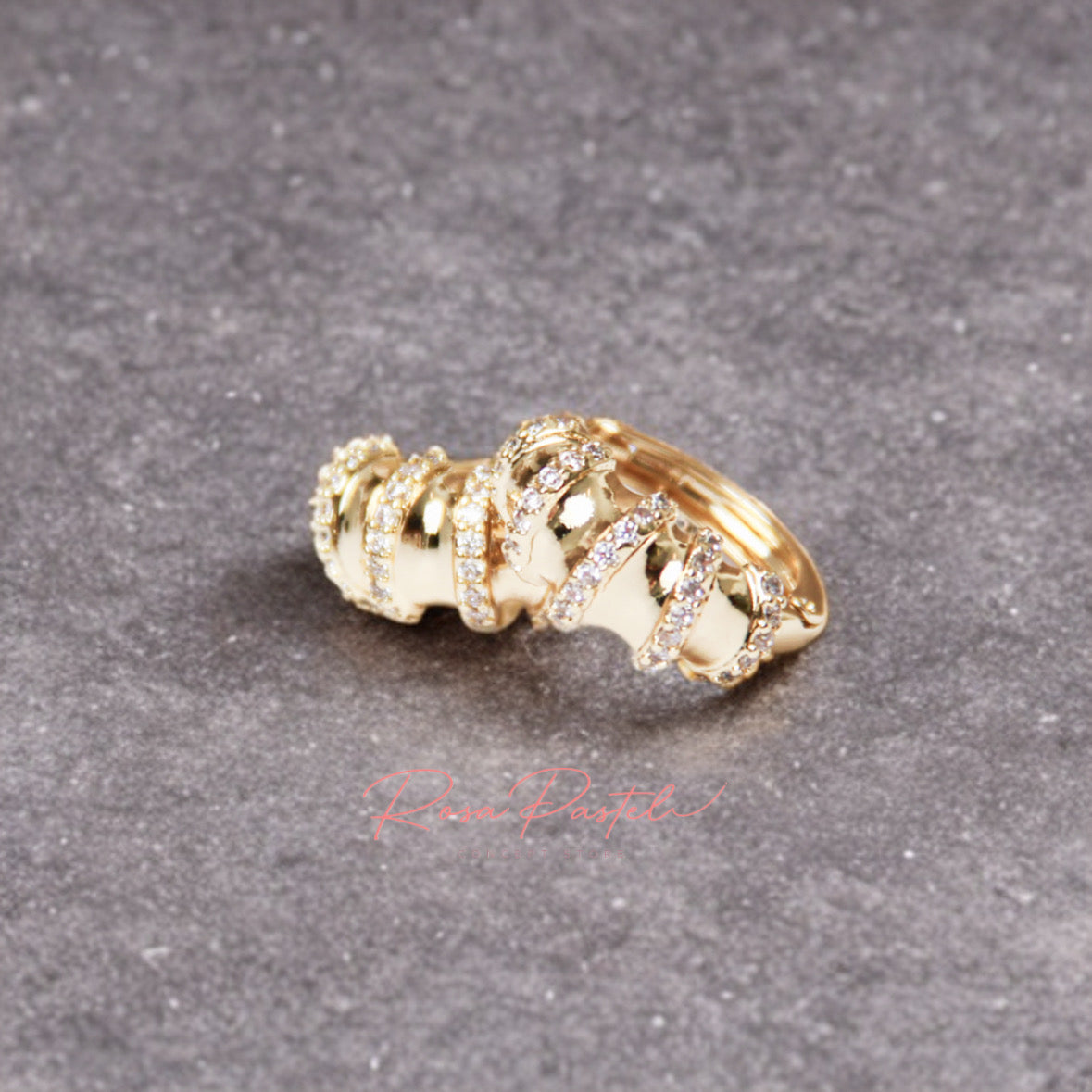 Arete en baño de oro 18k