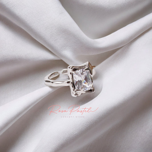 Anillo en baño de rodio