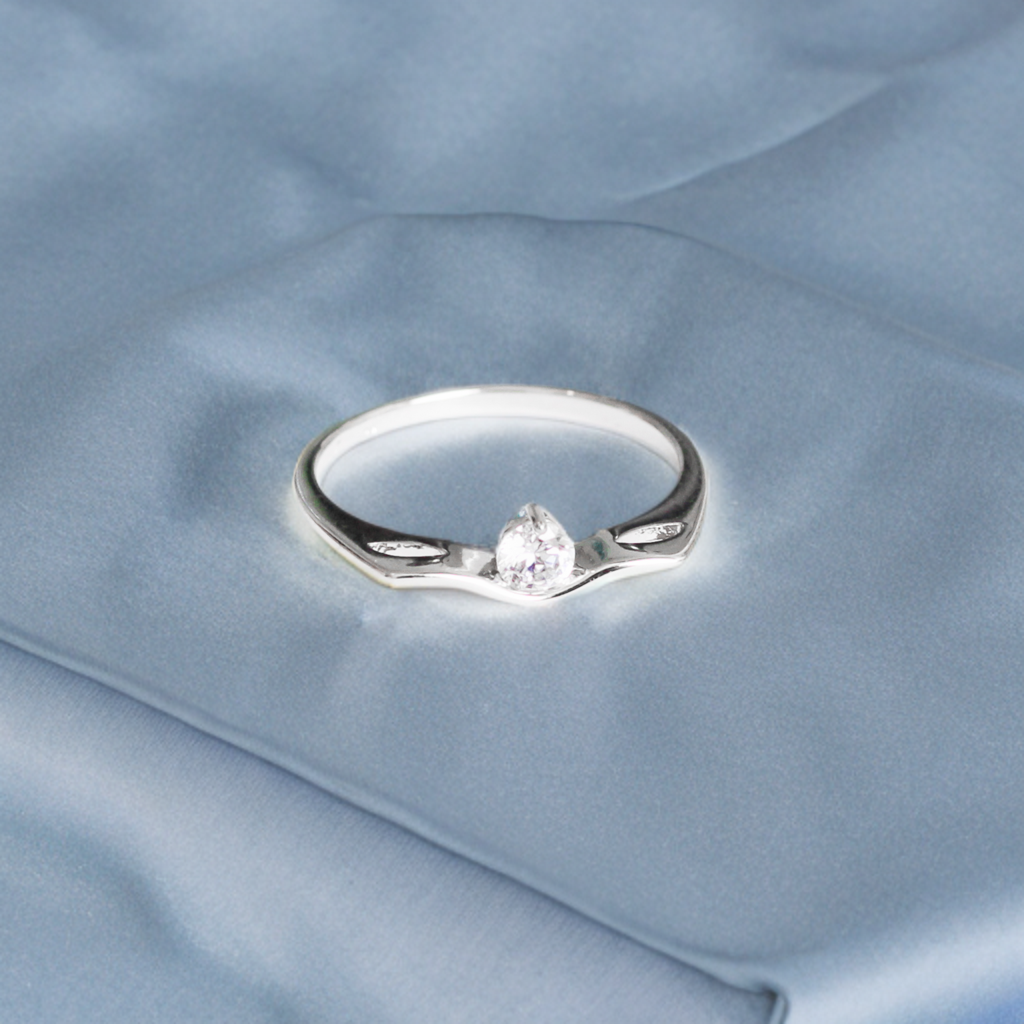 Anillo en baño de rodio
