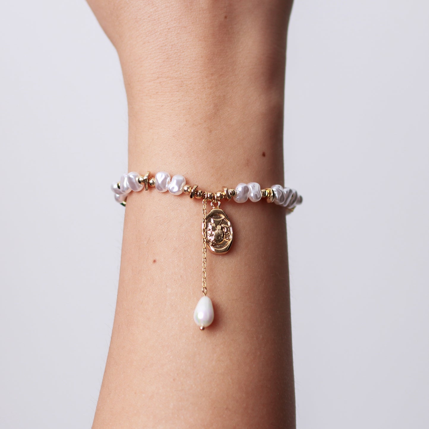 Pulsera en baño de oro 18k