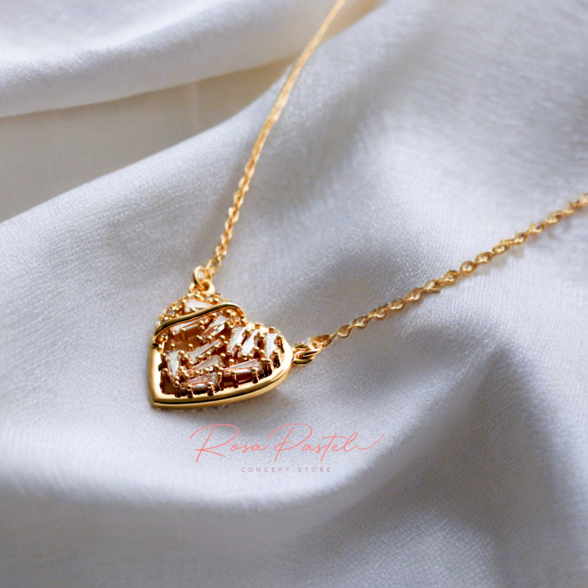 Collar en baño de oro 18k