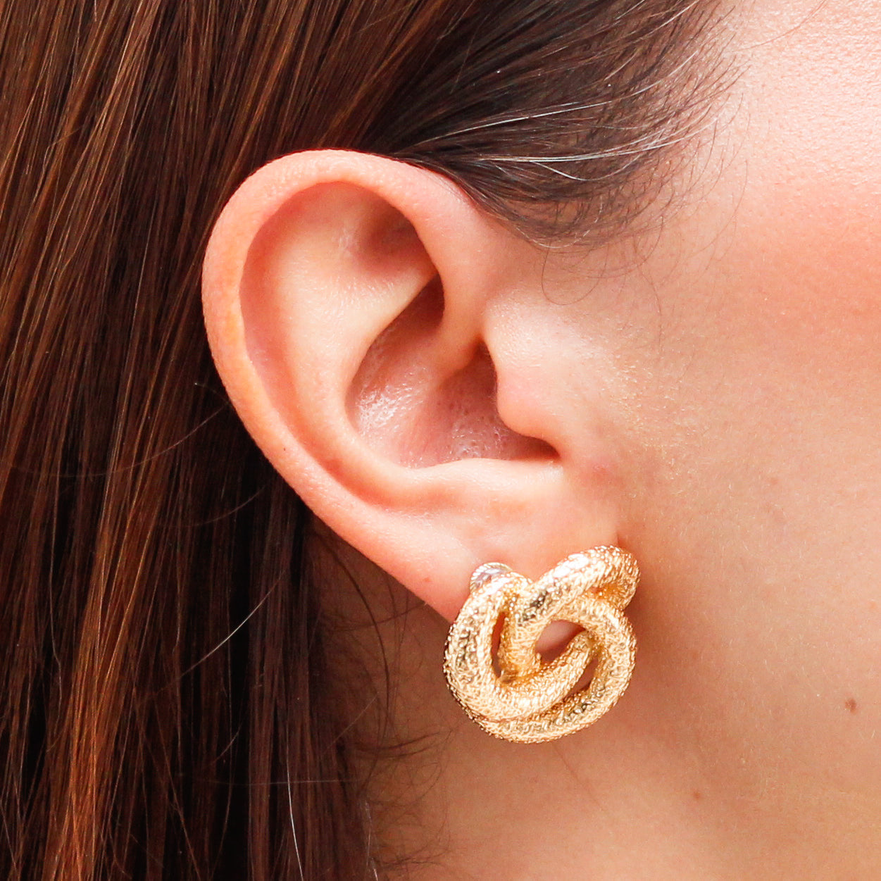 Arete en baño de oro 18k