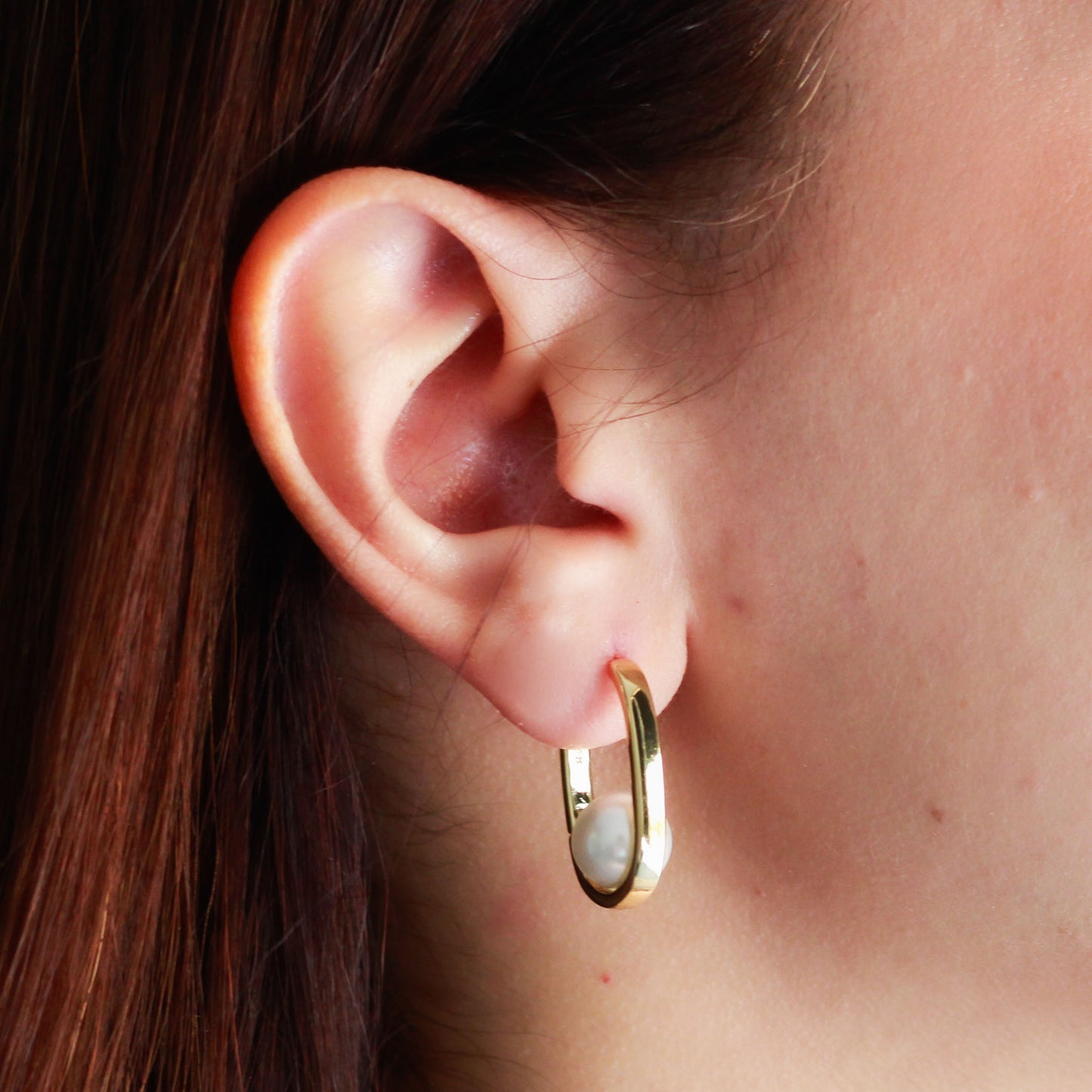 Arete en baño de oro 18 kilates