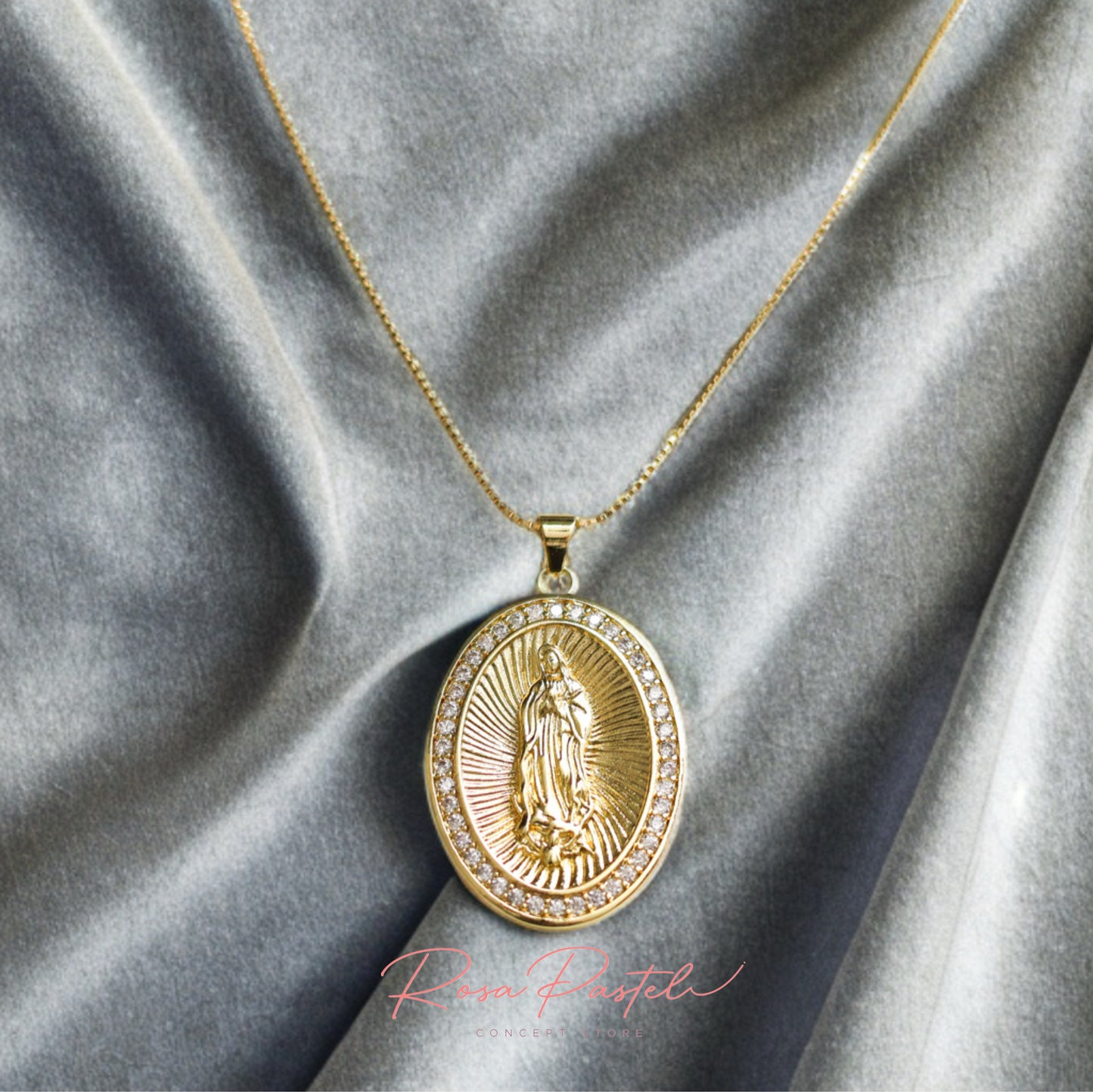 Collar en baño de oro 18 k
