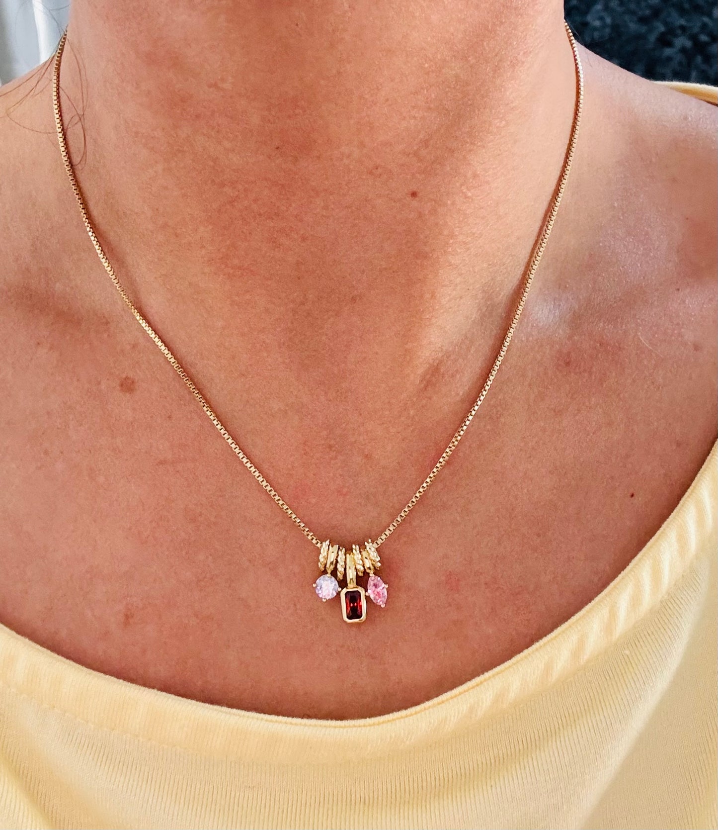 Collar en baño de oro 18k