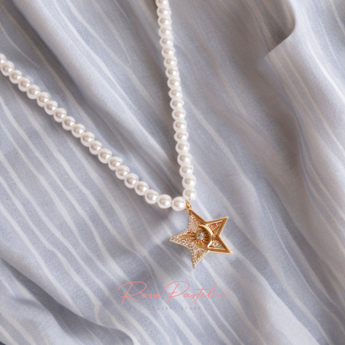 Collar en baño de oro 18k