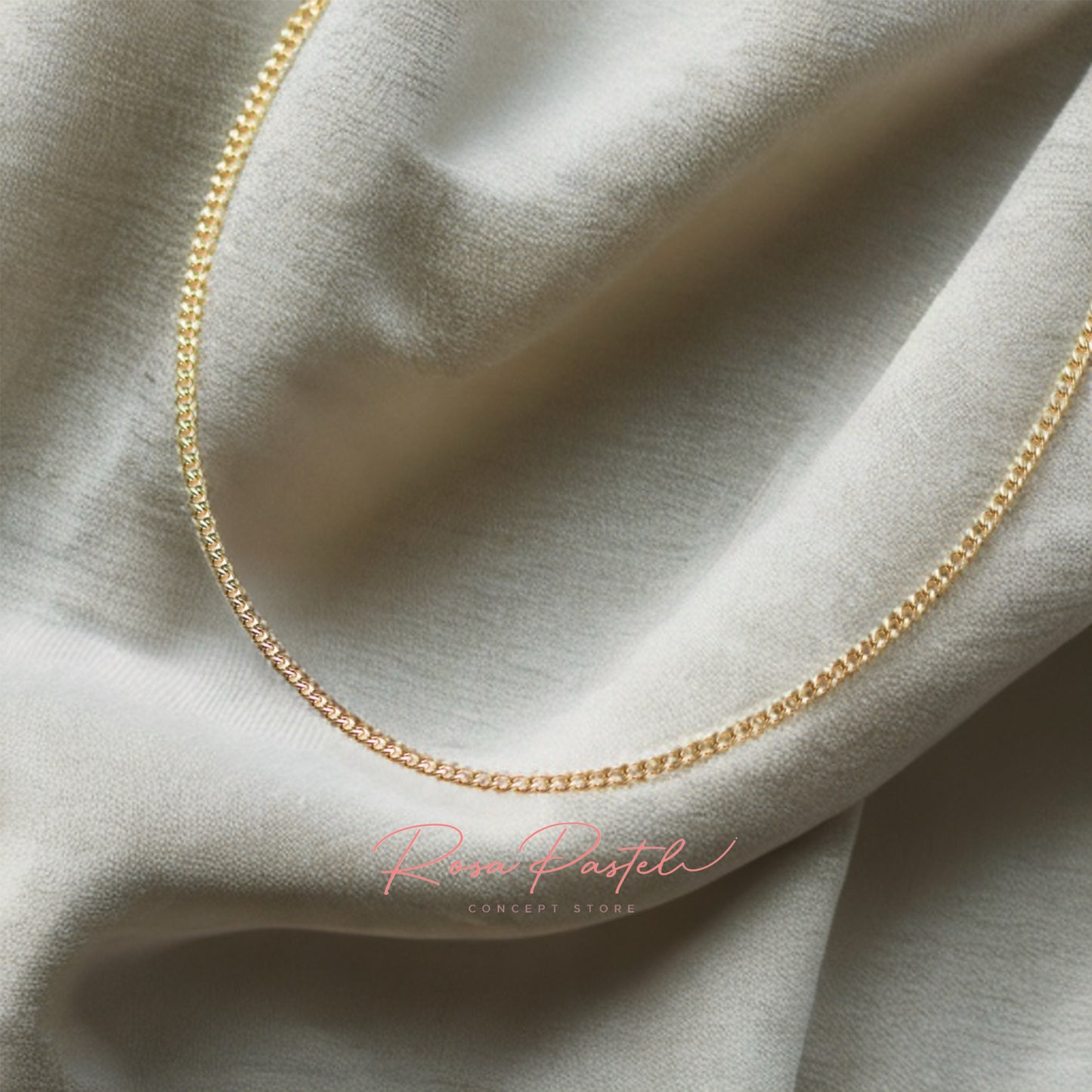 Collar en baño de oro 18k
