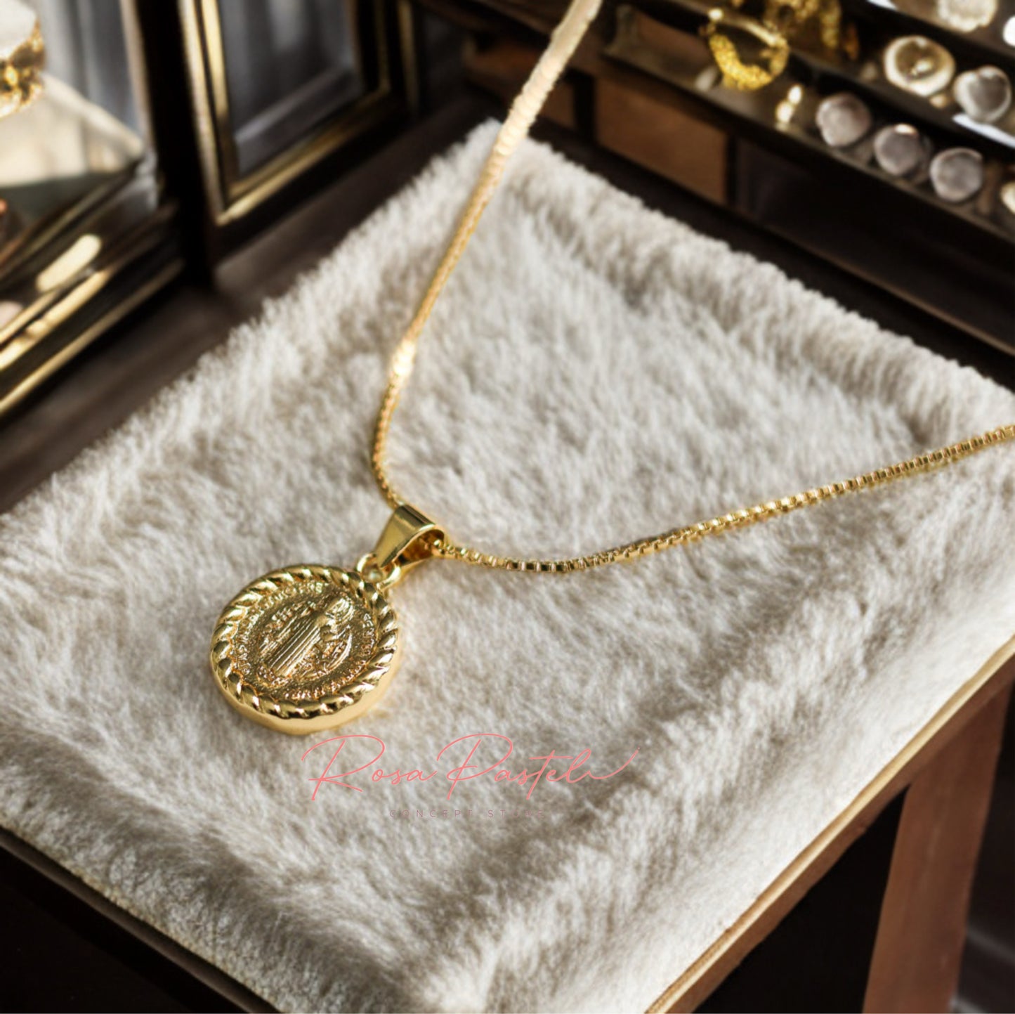Collar en baño de oro 18 k