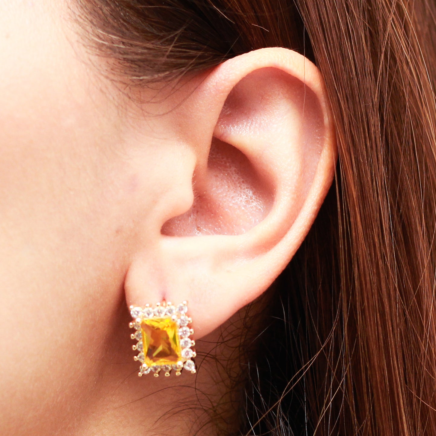 Arete en baño de oro 18k