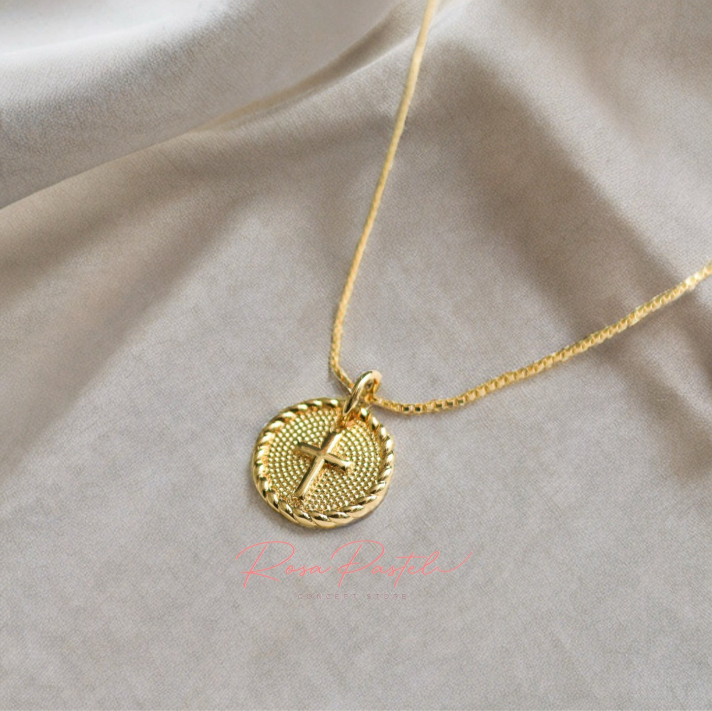 Collar en baño de oro 18 k