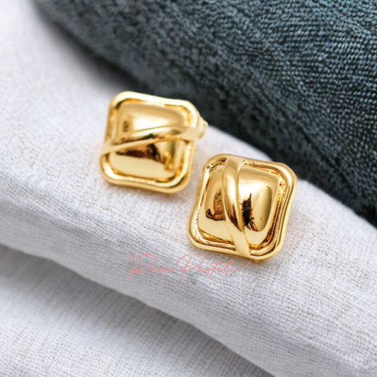 Arete en baño de oro