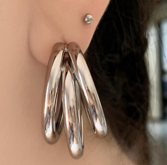 Arete en baño de rodio